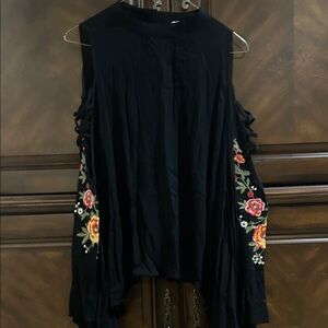 Umgee Black Top with Floral Embroidery